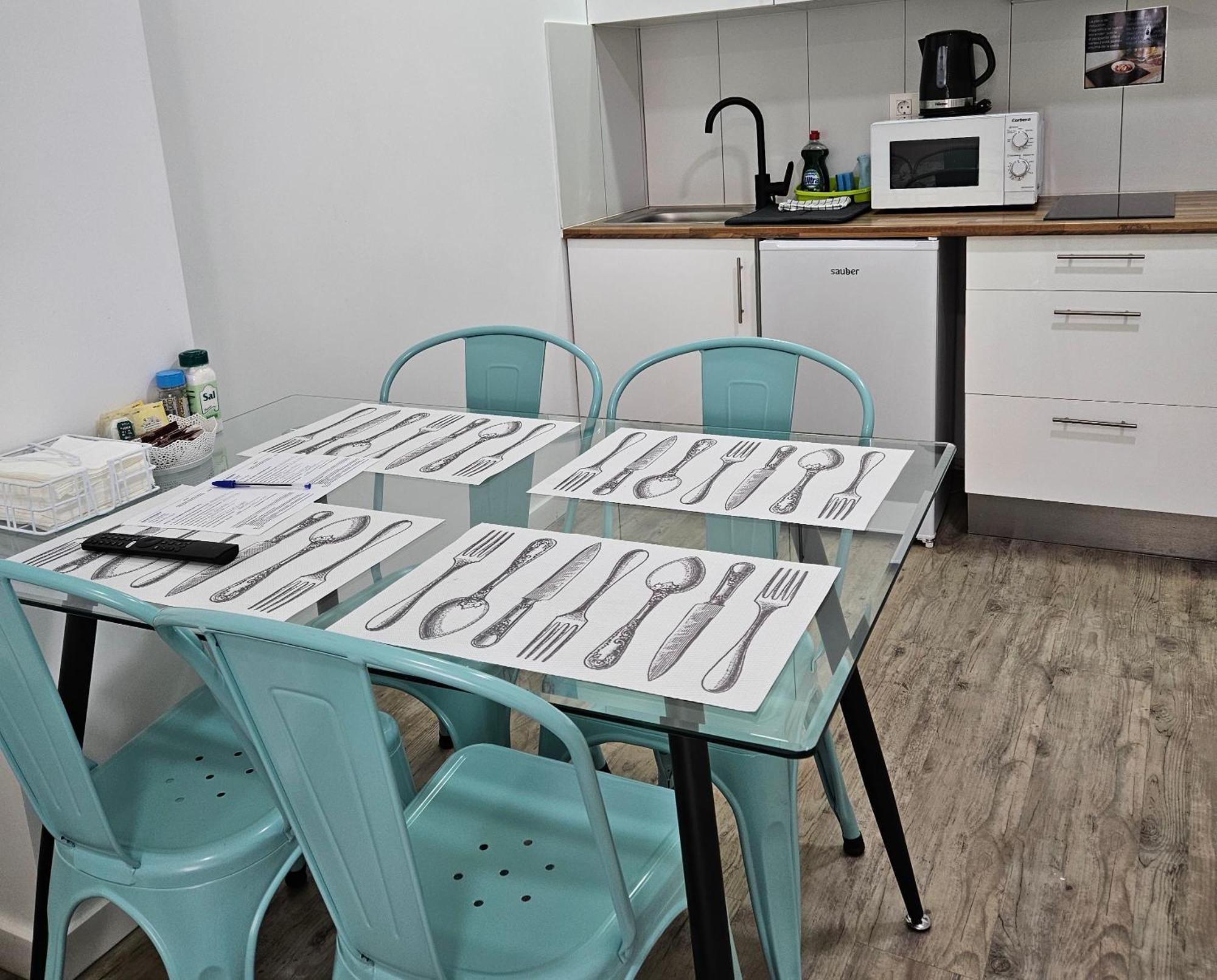 Apartamentos Elemar Free Luggage Storage 马拉加 外观 照片